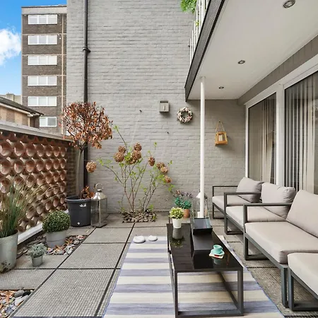 Mews House London With Private Patio & Parking Villa Exterior photo