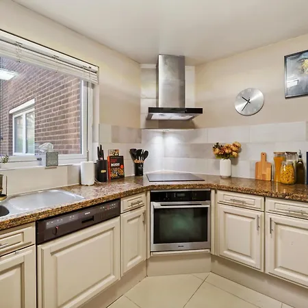 Mews House London With Private Patio & Parking Villa Exterior photo